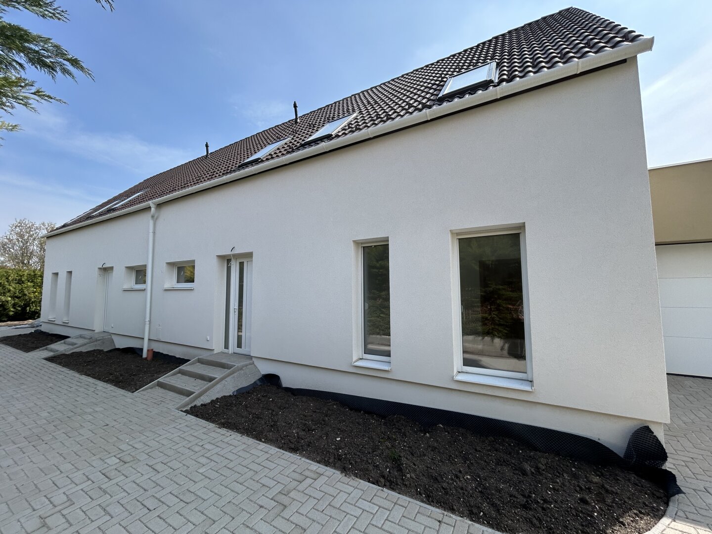 +++ Erstbezug Doppelhaushälfte Nähe der Therme in Hegykö+++