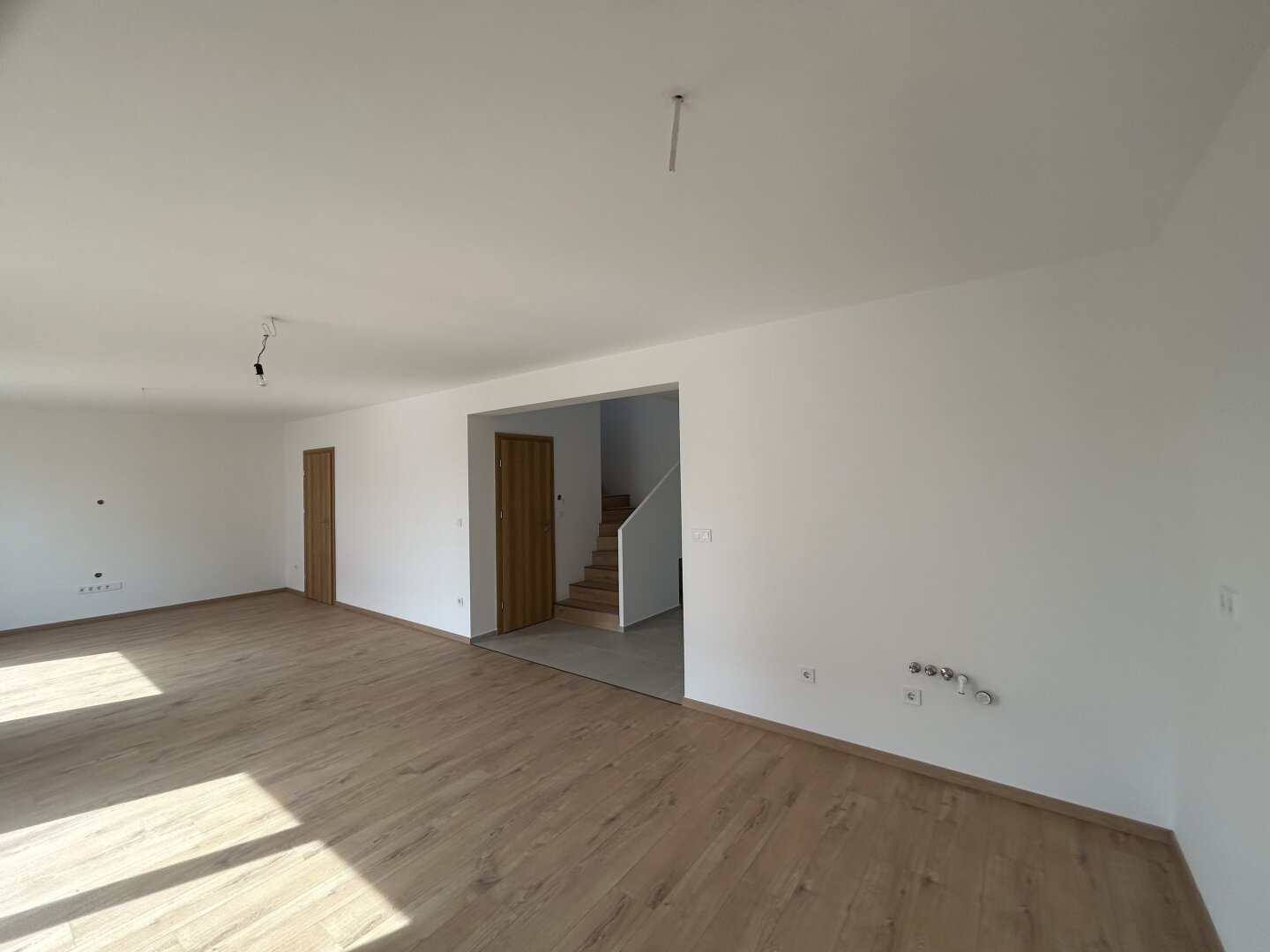 +++ Erstbezug Doppelhaushälfte Nähe der Therme in Hegykö+++