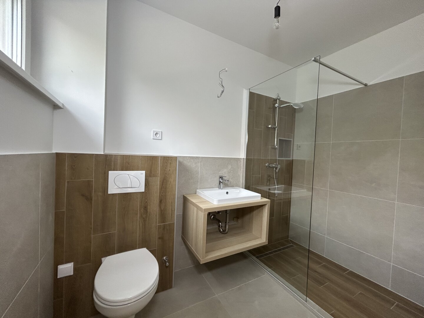 +++ Erstbezug Doppelhaushälfte Nähe der Therme in Hegykö+++