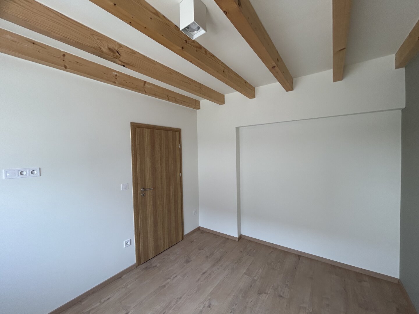 +++ Erstbezug ,,Bungalow,, auf sonnigem Grundstück, Nähe Fertöd in Fertöszeplak! +++