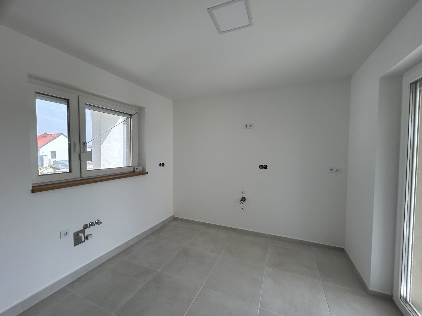 +++ Erstbezug ,,Bungalow,, auf sonnigem Grundstück, Nähe Fertöd in Fertöszeplak! +++