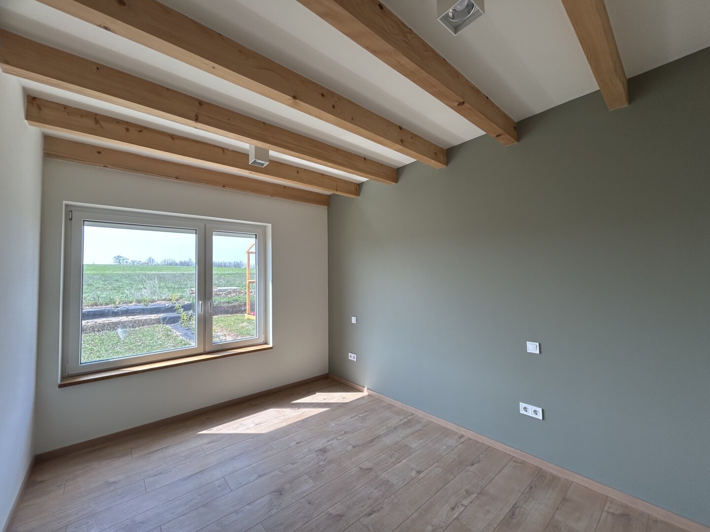 +++ Erstbezug ,,Bungalow,, auf sonnigem Grundstück, Nähe Fertöd in Fertöszeplak! +++