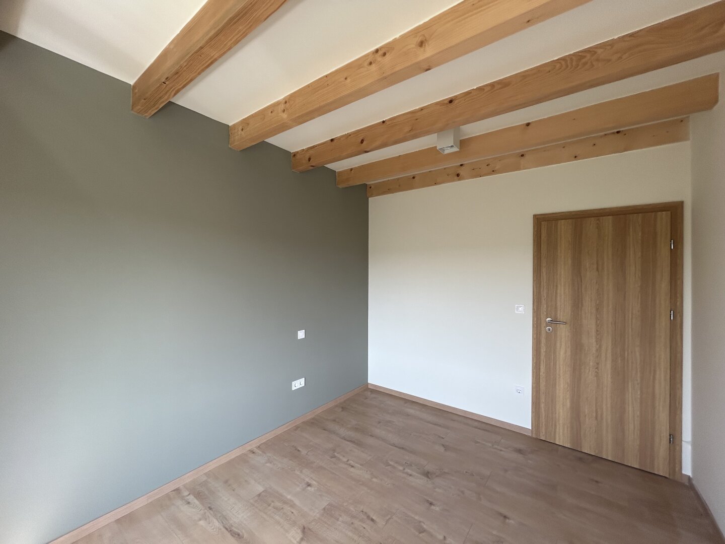 +++ Erstbezug ,,Bungalow,, auf sonnigem Grundstück, Nähe Fertöd in Fertöszeplak! +++