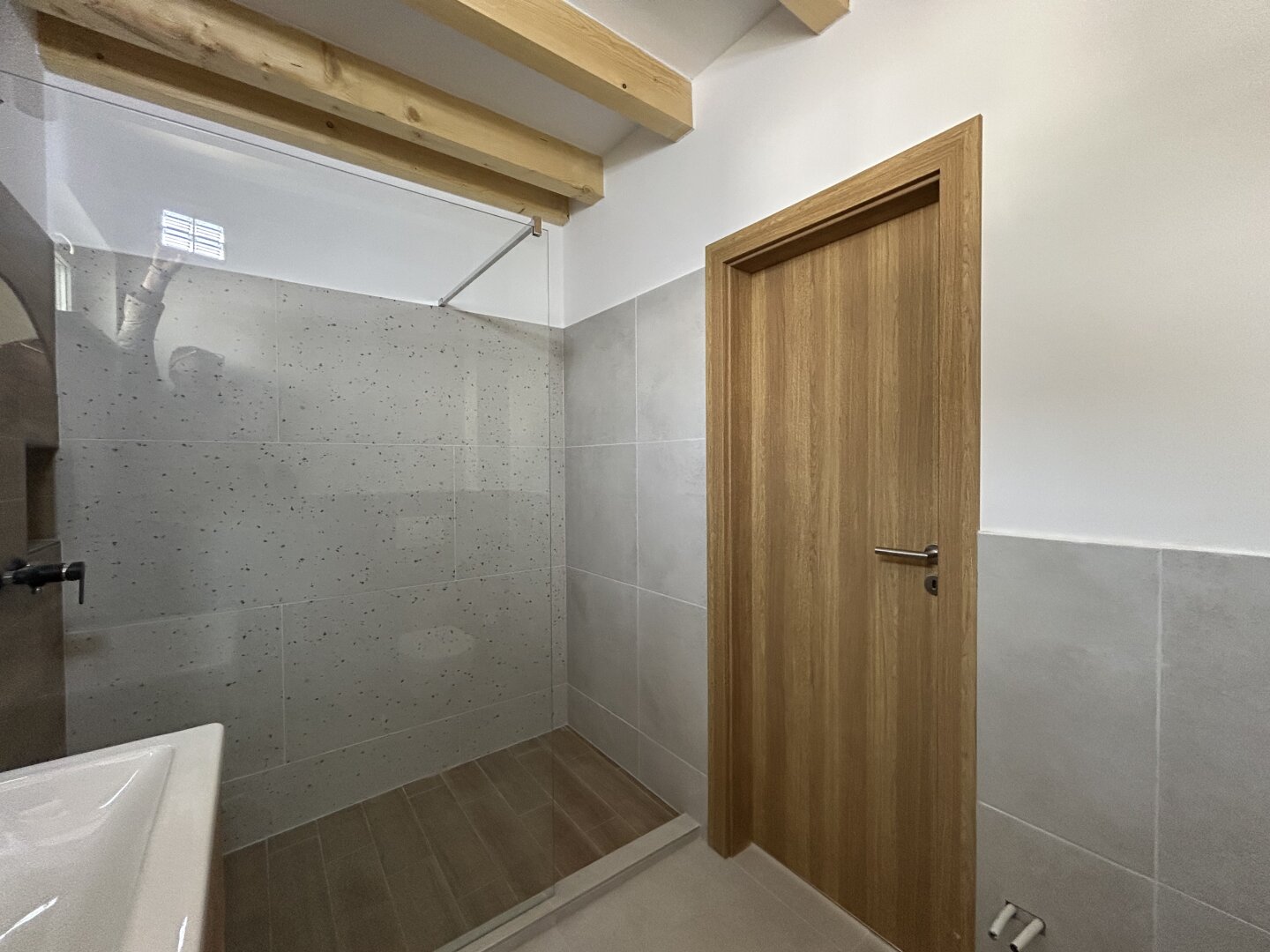 +++ Erstbezug ,,Bungalow,, auf sonnigem Grundstück, Nähe Fertöd in Fertöszeplak! +++