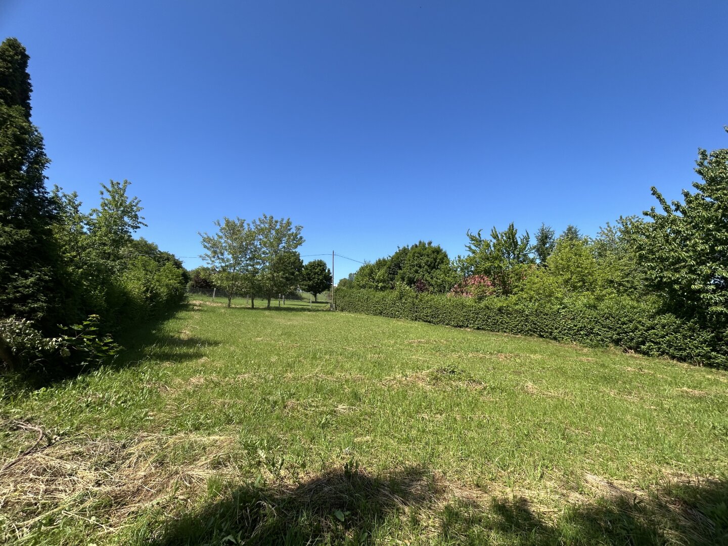 +++ Baugrundstück in bester Lage direkt am Bene-hegyi-See in Csepreg! ++