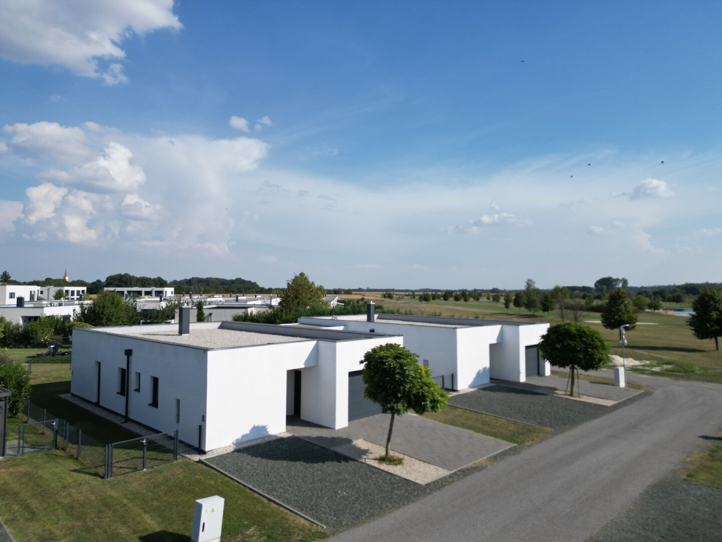 ++Wohnen wo andere Urlaub machen,das Chalet am Golfplatz unmittelbar neben der Therme Lutzmannsburg++