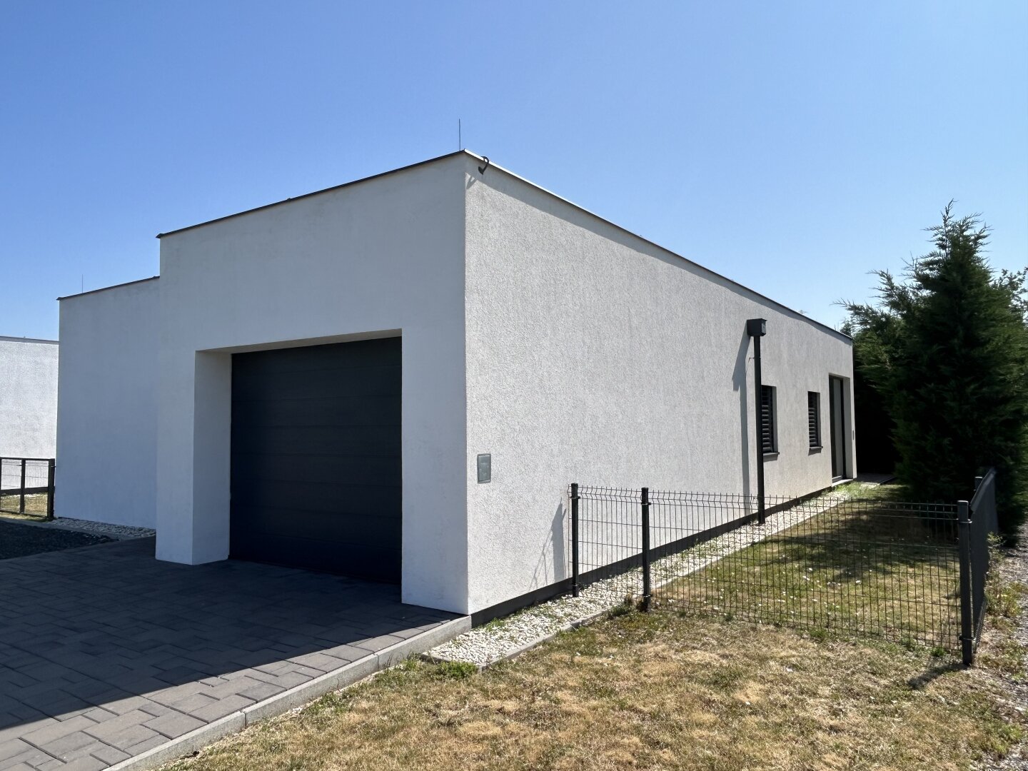 ++Wohnen wo andere Urlaub machen,das Chalet am Golfplatz unmittelbar neben der Therme Lutzmannsburg++