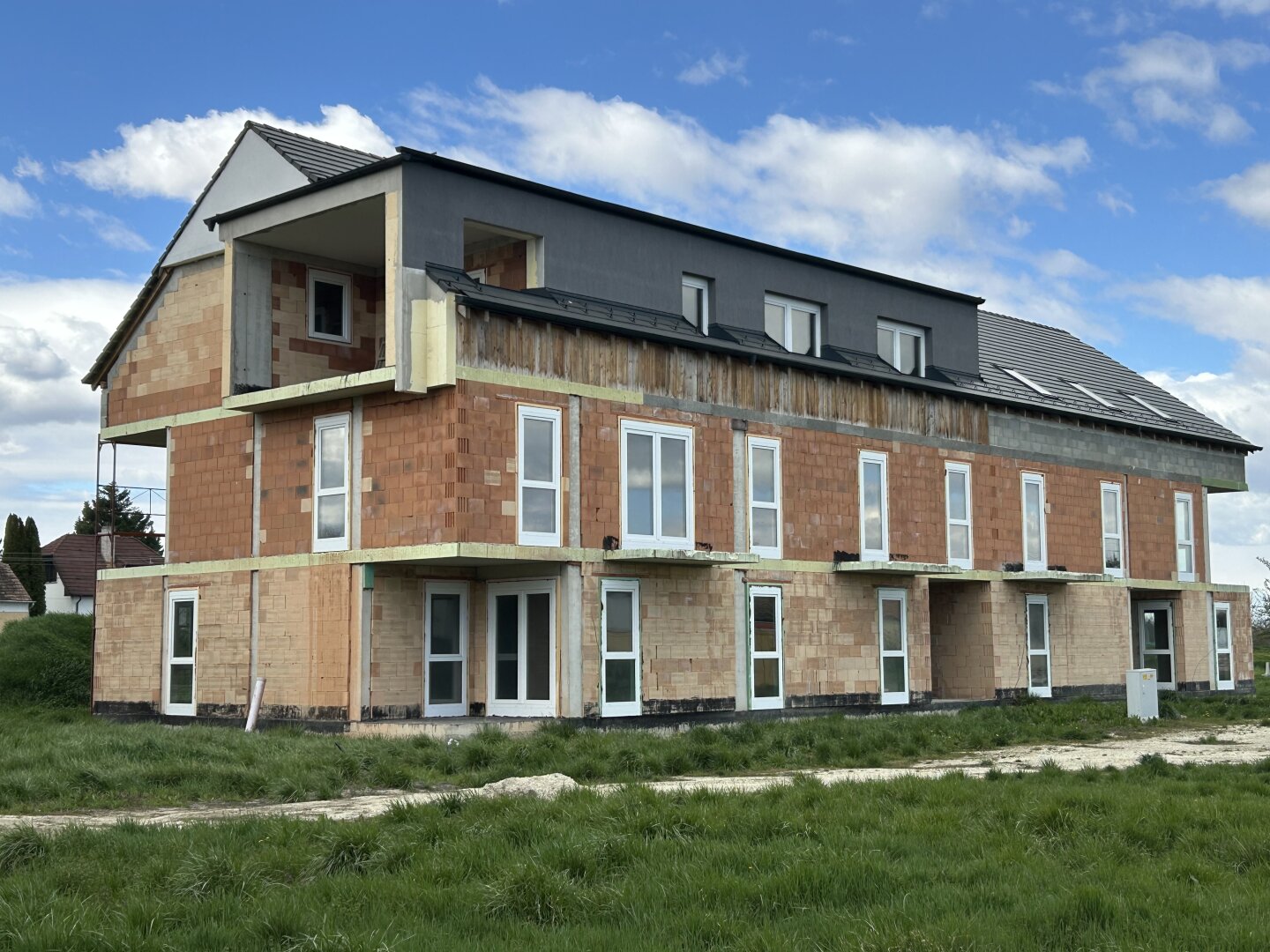 +++„Wohnpark des Schlosses Fertőd“ – Großprojekt mit 80 WE in Toplage bei Schloss Esterházy!+++