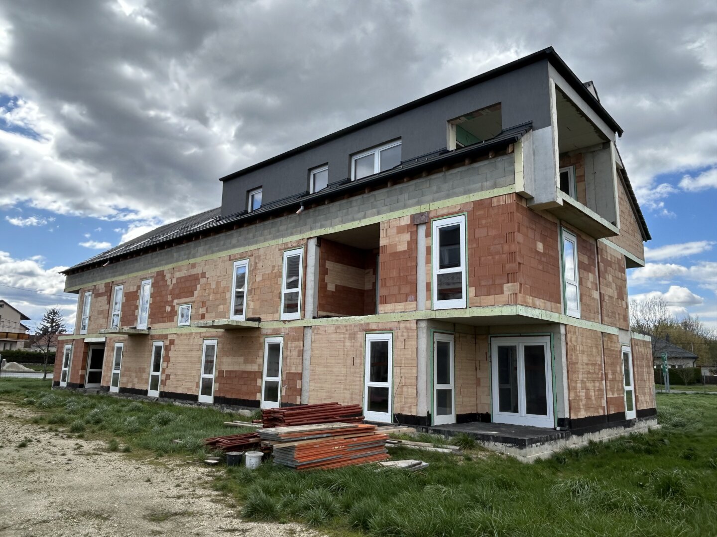 +++„Wohnpark des Schlosses Fertőd“ – Großprojekt mit 80 WE in Toplage bei Schloss Esterházy!+++