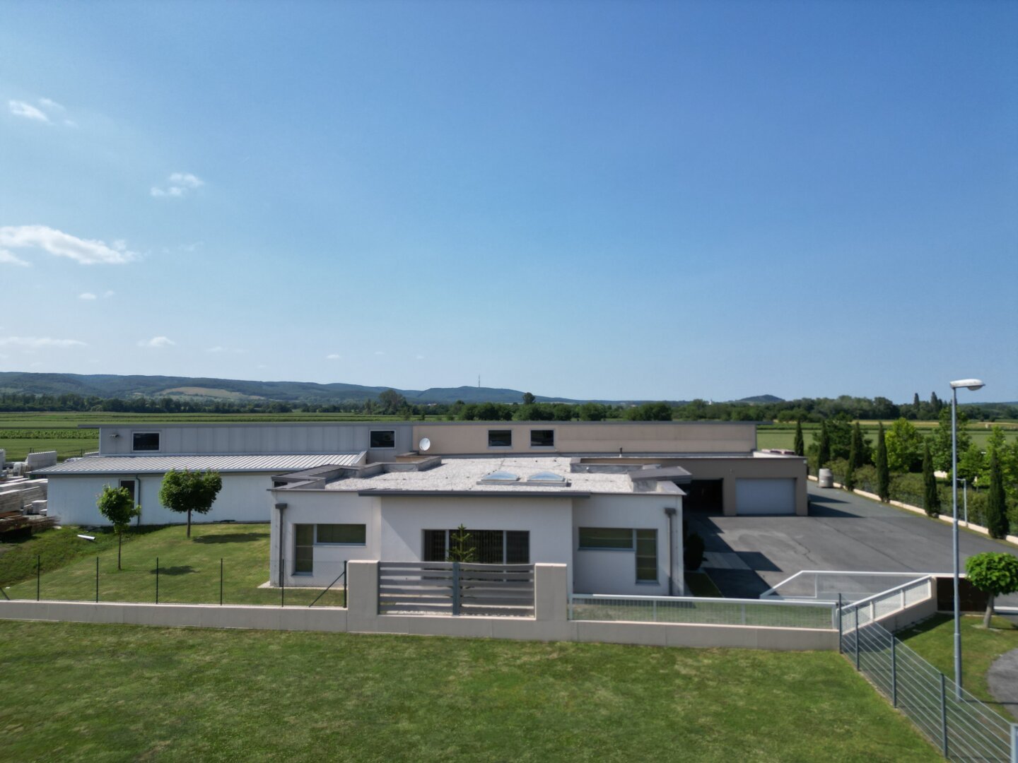 +NEU+ Einzigartiges GEWERBEOBJEKT mit vielseitigen NUTZUNGSMÖGLICHKEITEN und großem BETRIEBSGRUNDSTÜCK in DEUTSCHKREUTZ +