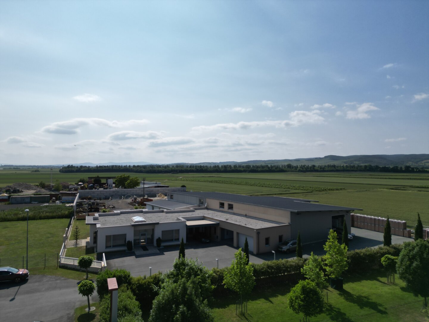 +NEU+ Einzigartiges GEWERBEOBJEKT mit vielseitigen NUTZUNGSMÖGLICHKEITEN und großem BETRIEBSGRUNDSTÜCK in DEUTSCHKREUTZ +