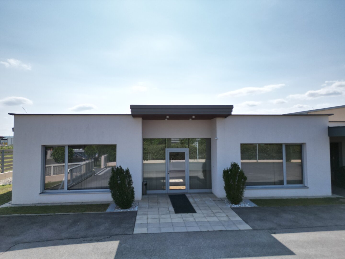 +NEU+ Einzigartiges GEWERBEOBJEKT mit vielseitigen NUTZUNGSMÖGLICHKEITEN und großem BETRIEBSGRUNDSTÜCK in DEUTSCHKREUTZ +