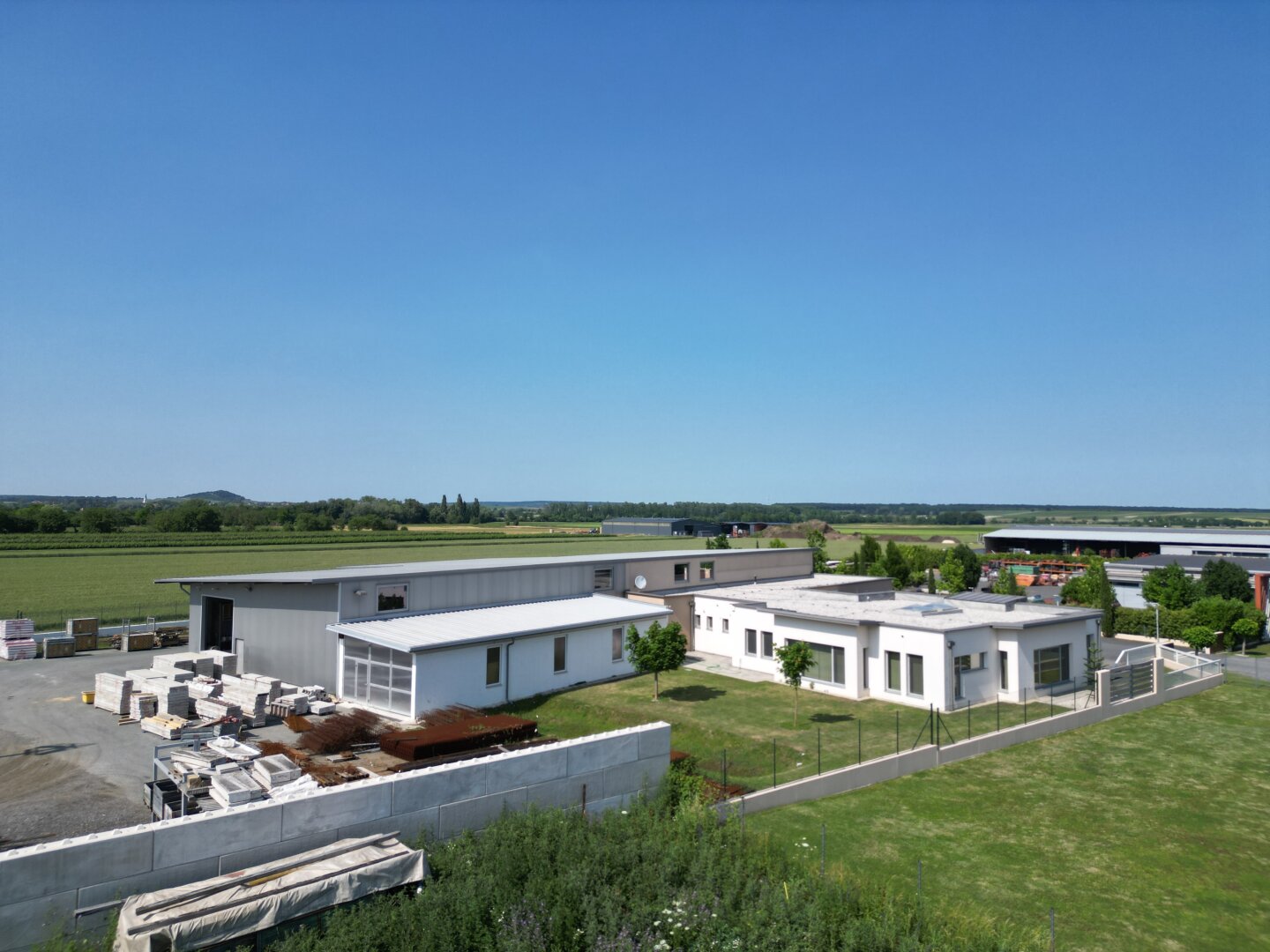 +NEU+ Einzigartiges GEWERBEOBJEKT mit vielseitigen NUTZUNGSMÖGLICHKEITEN und großem BETRIEBSGRUNDSTÜCK in DEUTSCHKREUTZ +