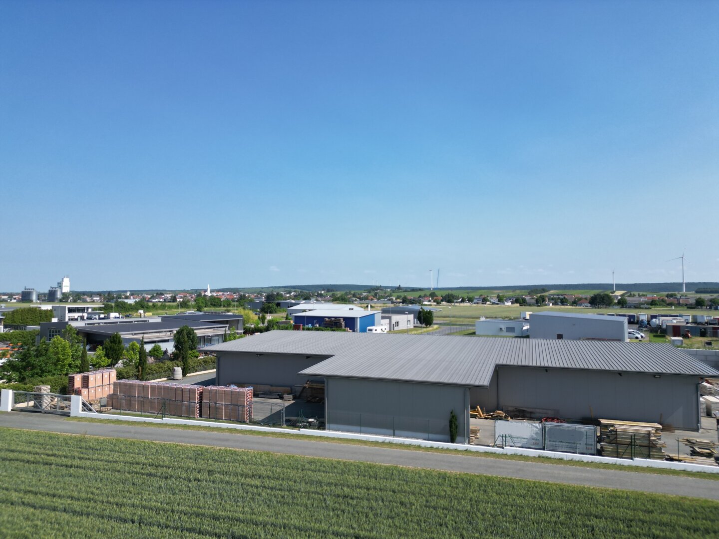 +NEU+ Einzigartiges GEWERBEOBJEKT mit vielseitigen NUTZUNGSMÖGLICHKEITEN und großem BETRIEBSGRUNDSTÜCK in DEUTSCHKREUTZ +