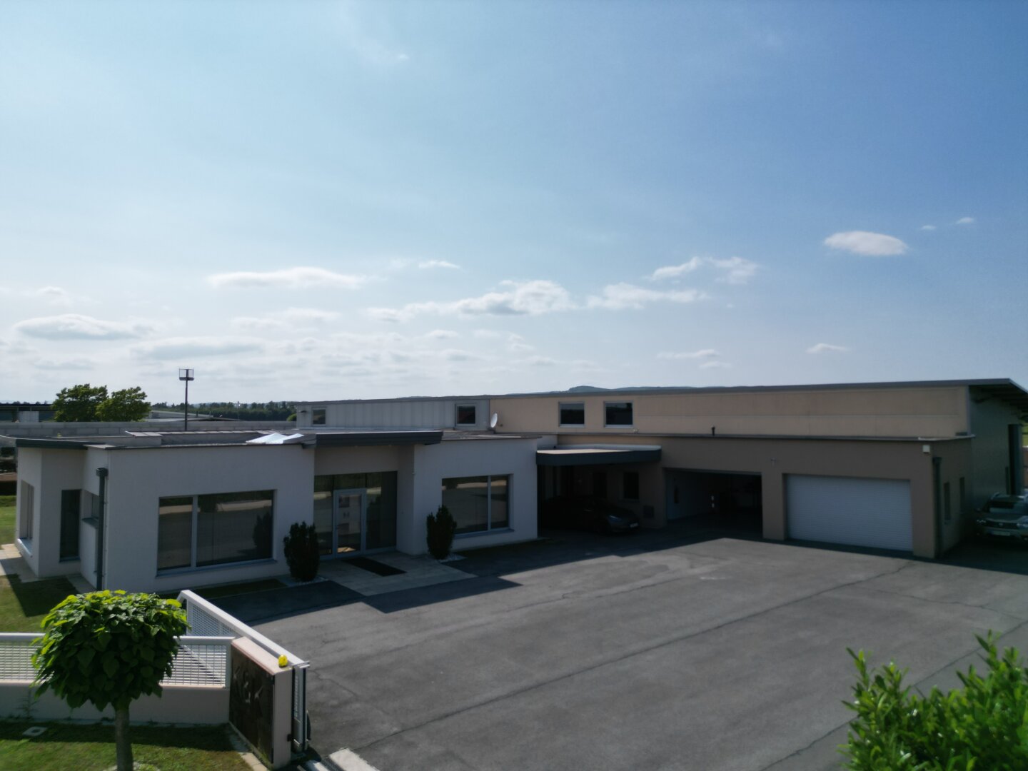 +NEU+ Einzigartiges GEWERBEOBJEKT mit vielseitigen NUTZUNGSMÖGLICHKEITEN und großem BETRIEBSGRUNDSTÜCK in DEUTSCHKREUTZ +