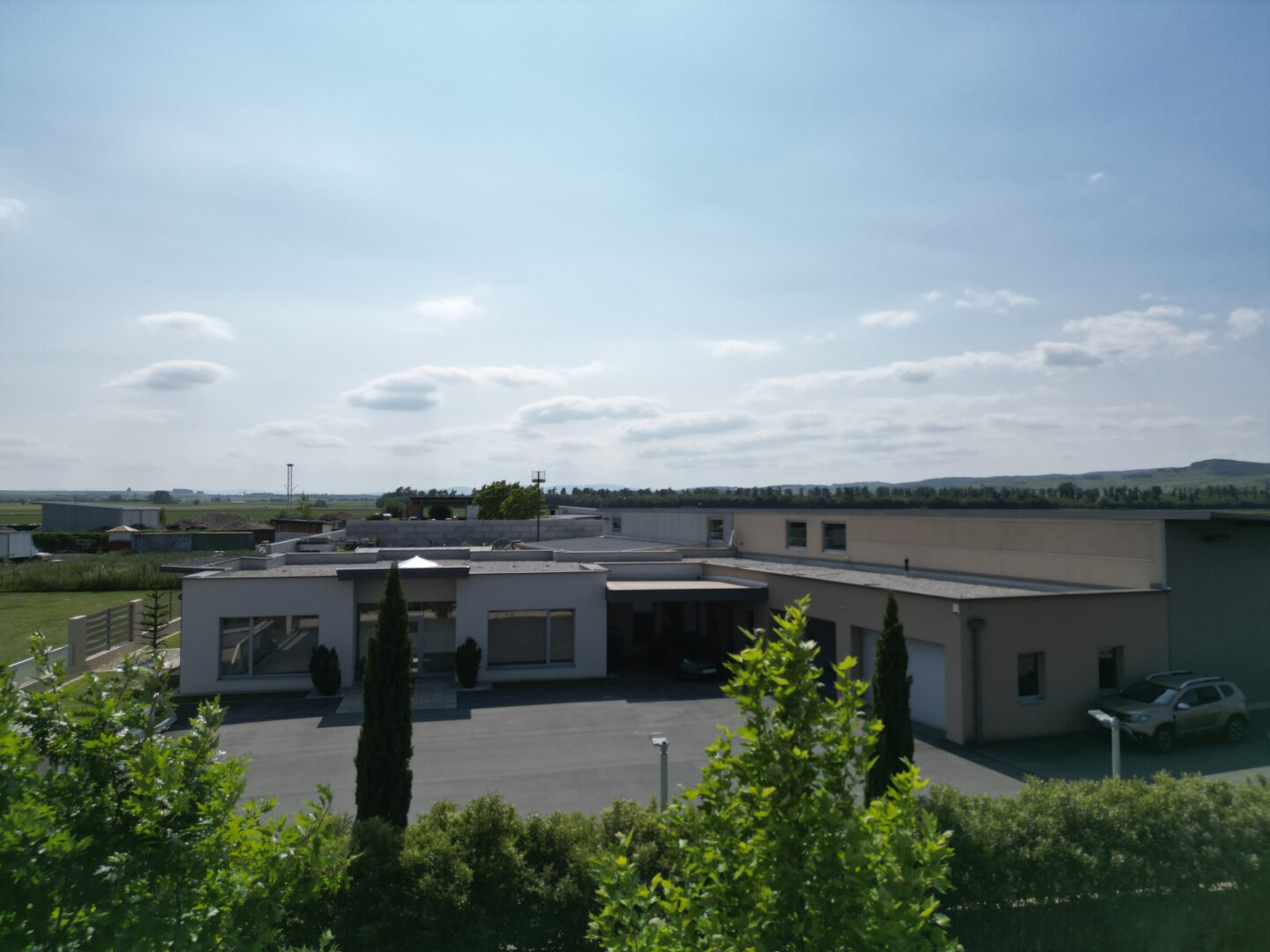 +NEU+ Einzigartiges GEWERBEOBJEKT mit vielseitigen NUTZUNGSMÖGLICHKEITEN und großem BETRIEBSGRUNDSTÜCK in DEUTSCHKREUTZ +