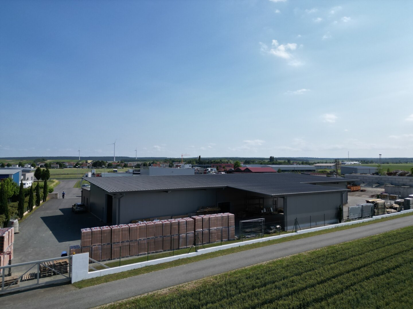 +NEU+ Einzigartiges GEWERBEOBJEKT mit vielseitigen NUTZUNGSMÖGLICHKEITEN und großem BETRIEBSGRUNDSTÜCK in DEUTSCHKREUTZ +