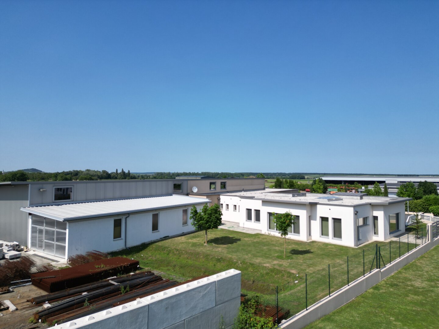 +NEU+ Einzigartiges GEWERBEOBJEKT mit vielseitigen NUTZUNGSMÖGLICHKEITEN und großem BETRIEBSGRUNDSTÜCK in DEUTSCHKREUTZ +