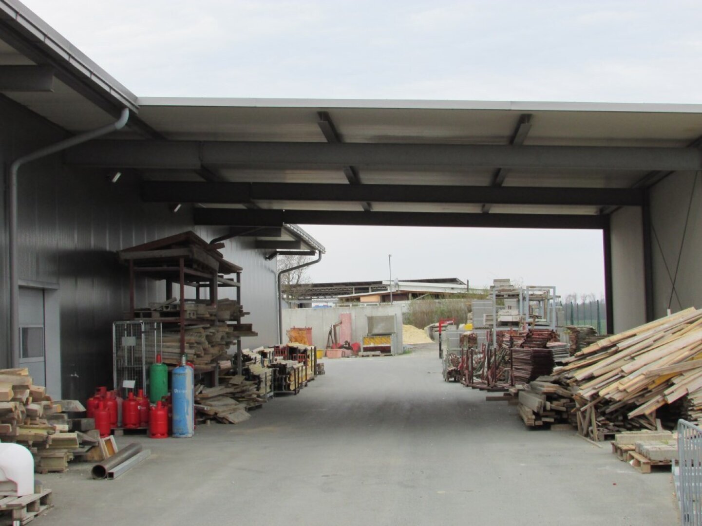 +NEU+ Einzigartiges GEWERBEOBJEKT mit vielseitigen NUTZUNGSMÖGLICHKEITEN und großem BETRIEBSGRUNDSTÜCK in DEUTSCHKREUTZ +