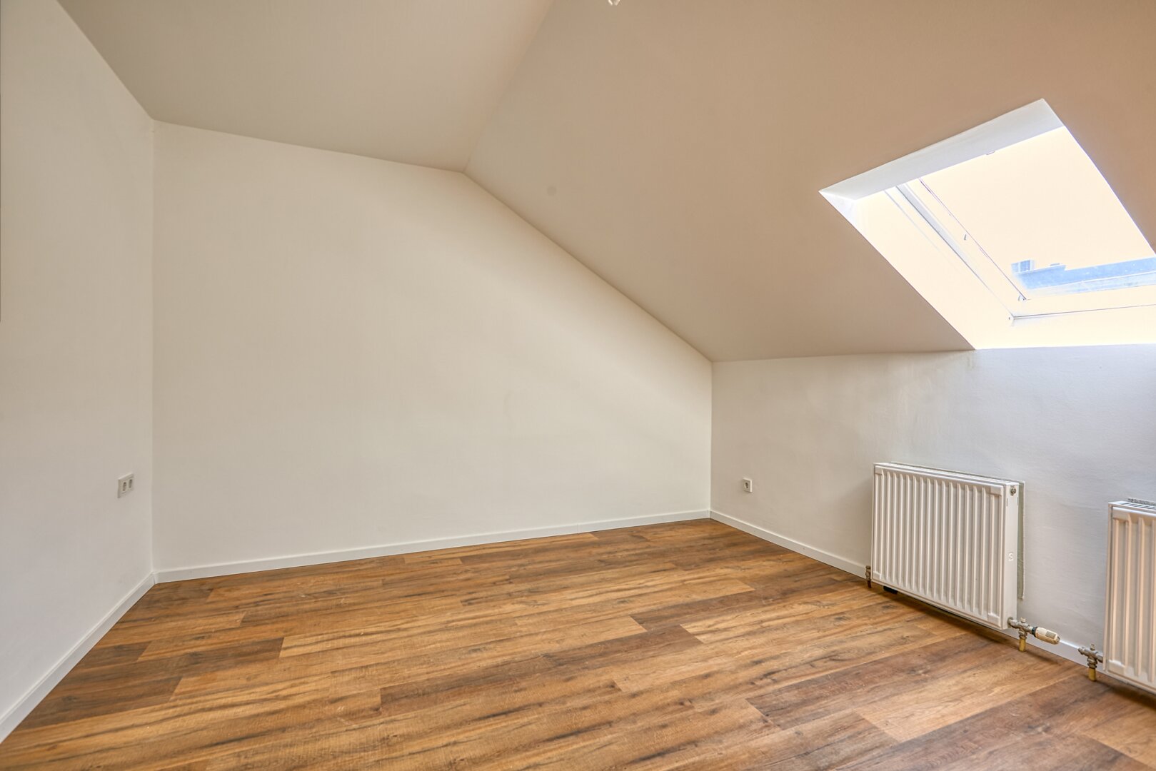 +++ Historischer Immobilienkomplex im Herzen von Sopron mit vielseitigem Entwicklungspotenzial +++