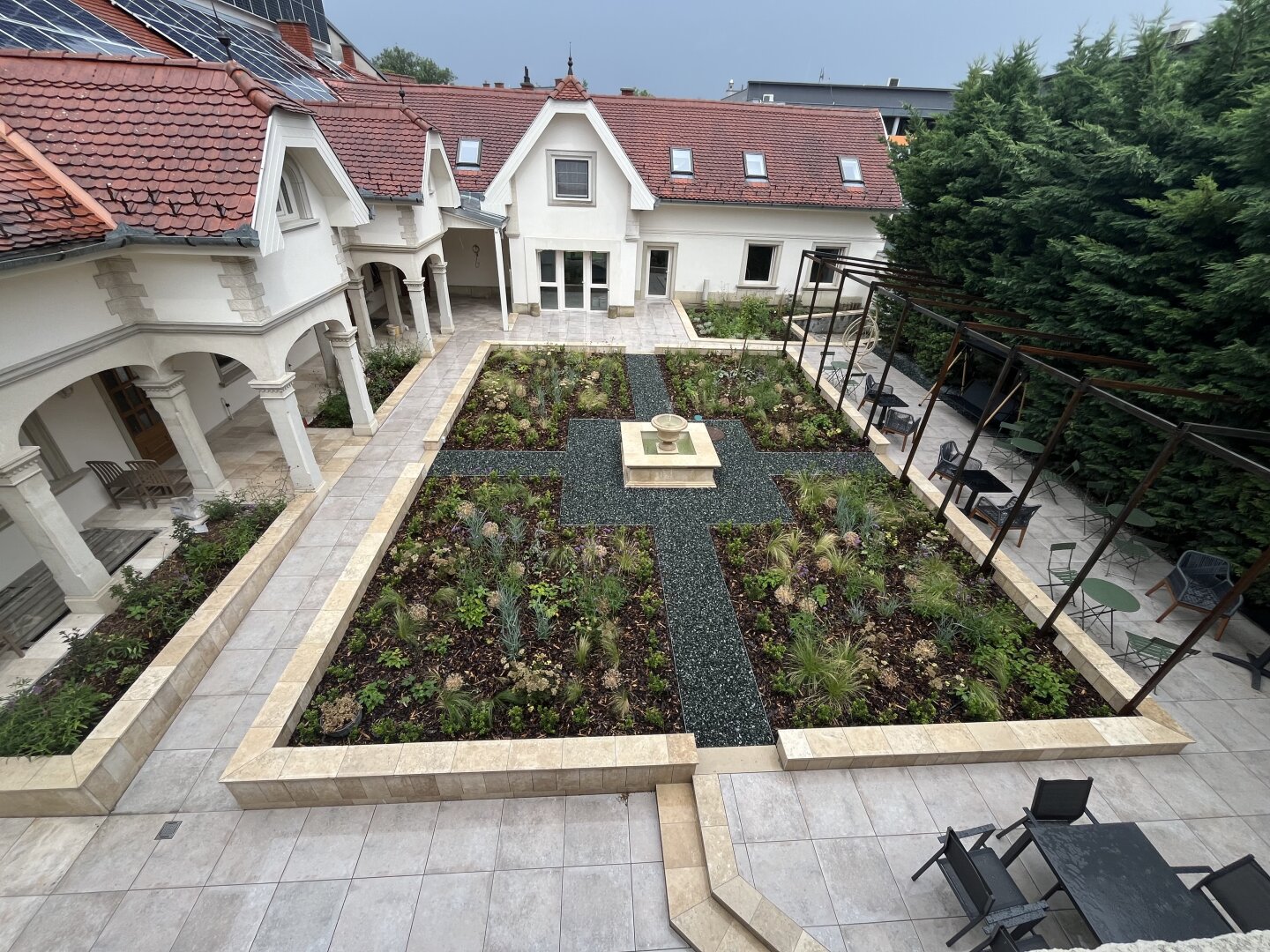 +++ Historischer Immobilienkomplex im Herzen von Sopron mit vielseitigem Entwicklungspotenzial +++