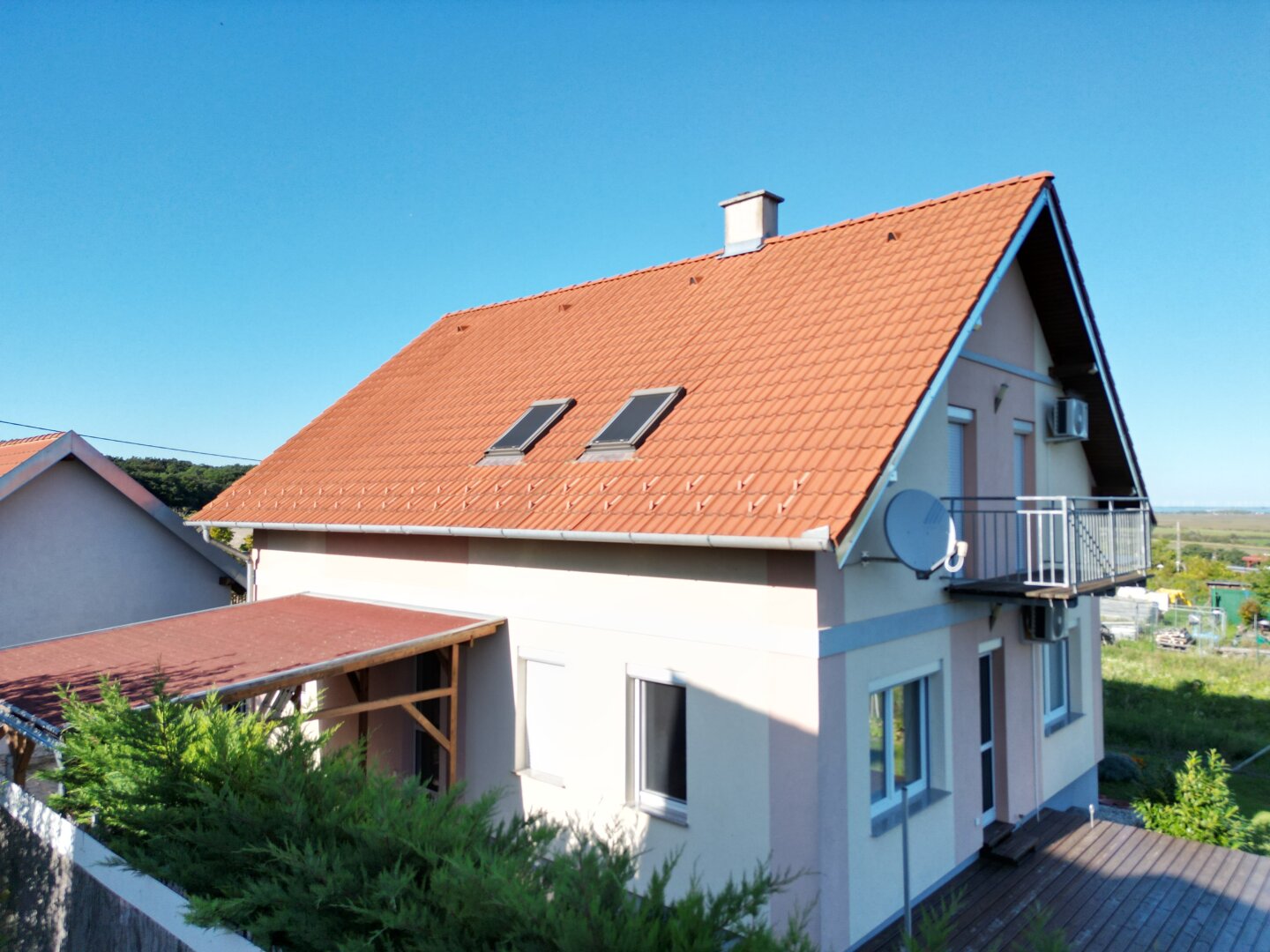 +++ Charmantes Einfamilienhaus in Fertőrákos – mit traumhaftem Garten, Seeblick und Yachthafen-Nähe +++