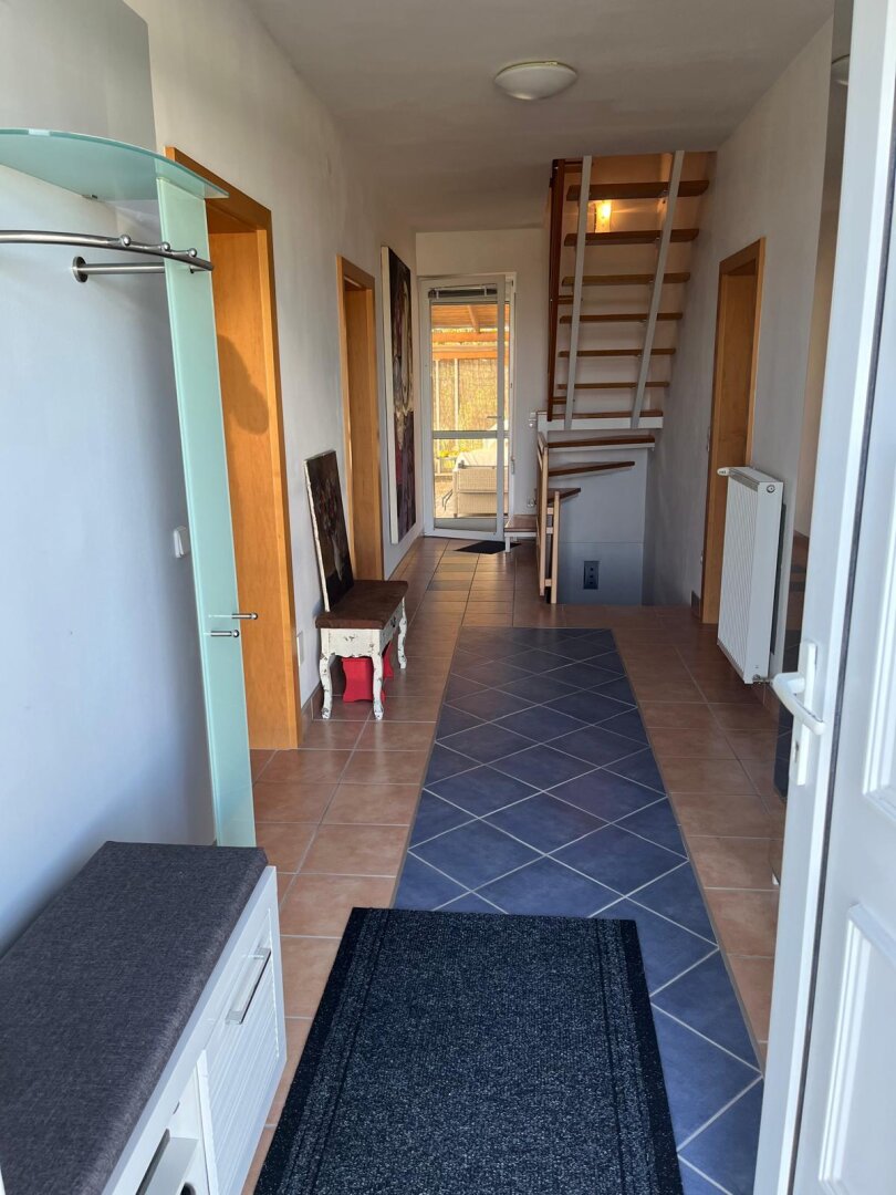 +++ Charmantes Einfamilienhaus in Fertőrákos – mit traumhaftem Garten, Seeblick und Yachthafen-Nähe +++