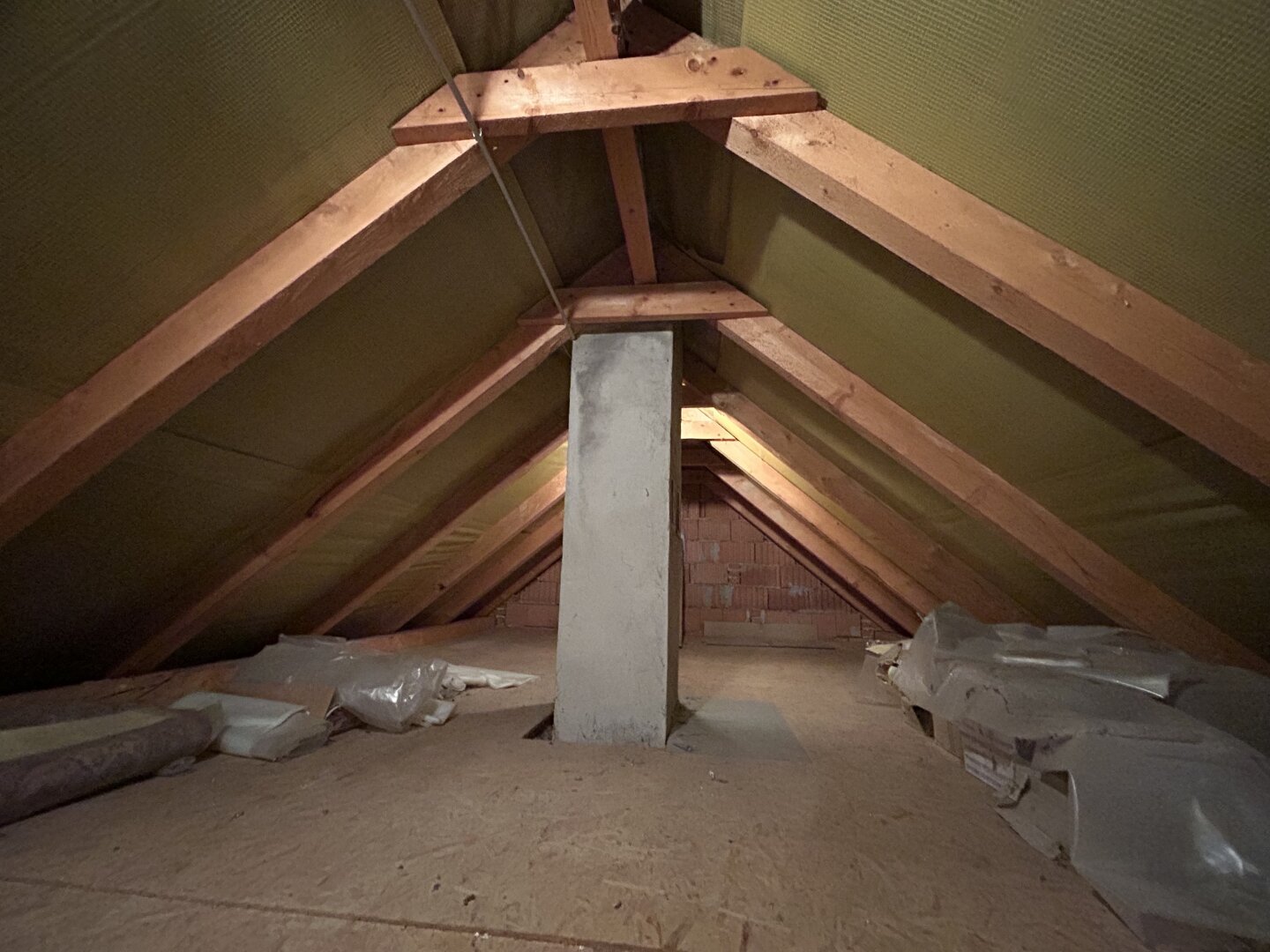 +++ Charmantes Einfamilienhaus in Fertőrákos – mit traumhaftem Garten, Seeblick und Yachthafen-Nähe +++