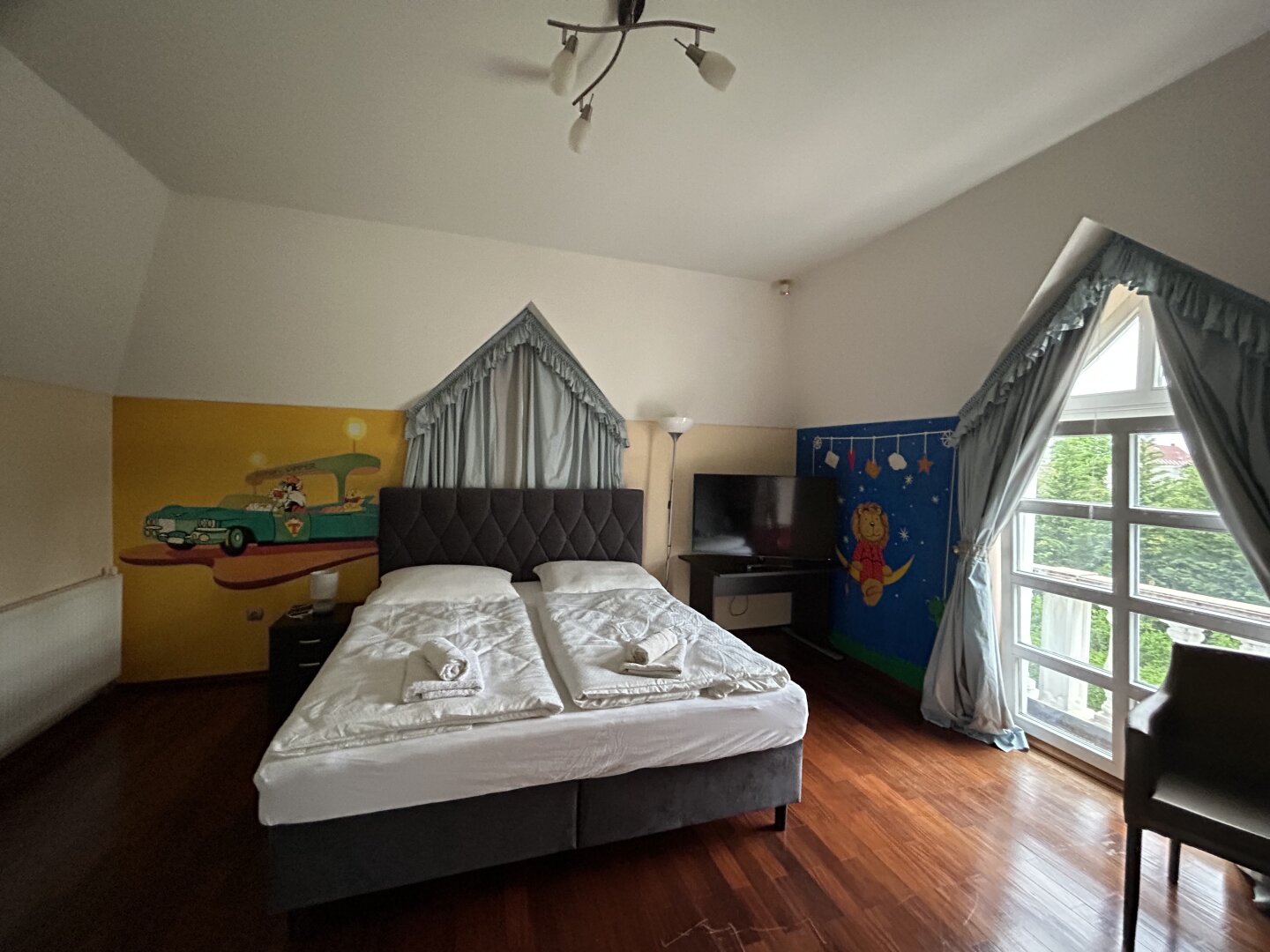 +++ Exklusive Villa im Herzen von Szombathely – Ruheoase auf rund 5300 m² +++