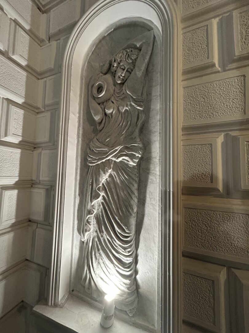 +++ Exklusive Villa im Herzen von Szombathely – Ruheoase auf rund 5300 m² +++