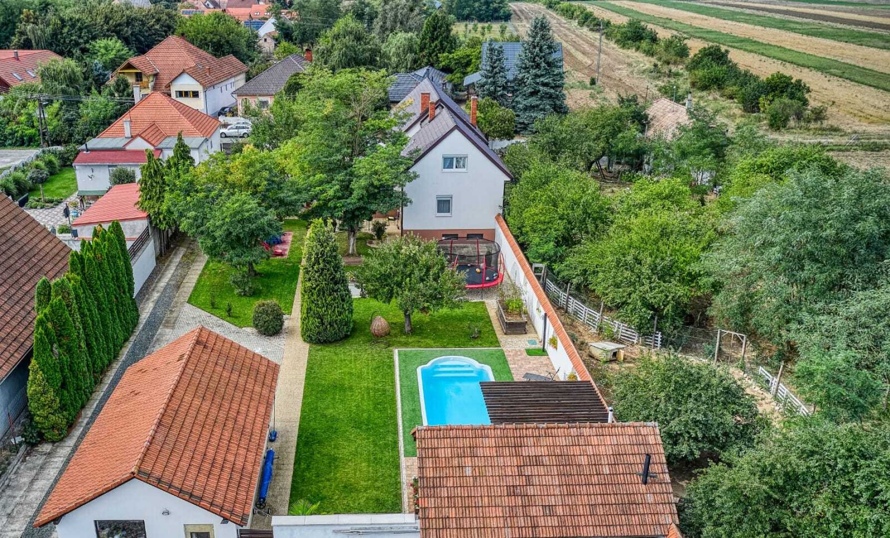 +++ Modernes Einfamilienhaus in Fertőszéplak – Wellness, Wein & Wohnkultur auf höchstem Niveau +++