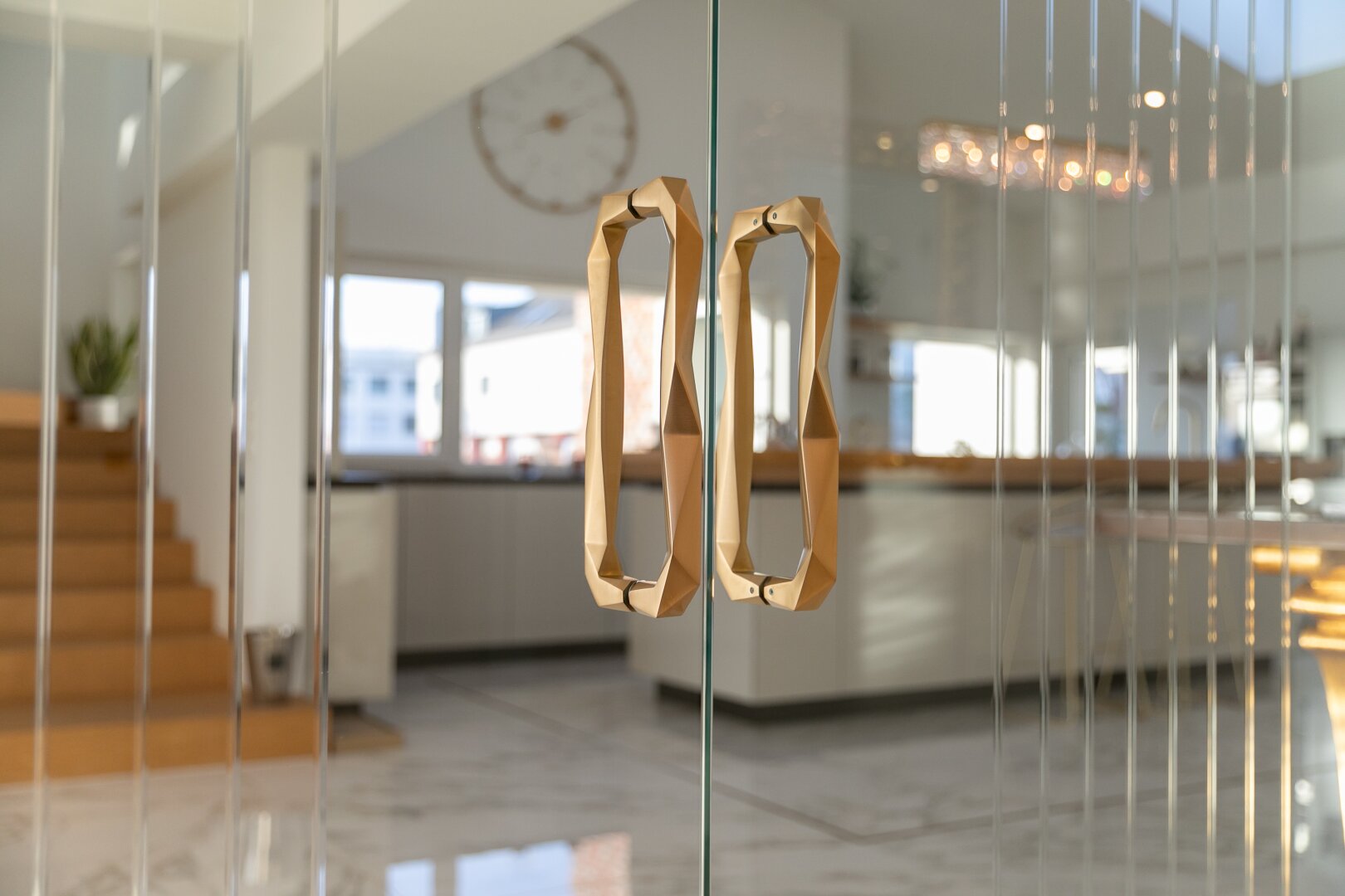 +PHÄNOMENALE Villa mit traumhaftem Panorama, Klima, Pool, Sauna, Designermöbel, direkt in Oberpullendorf anzumieten!