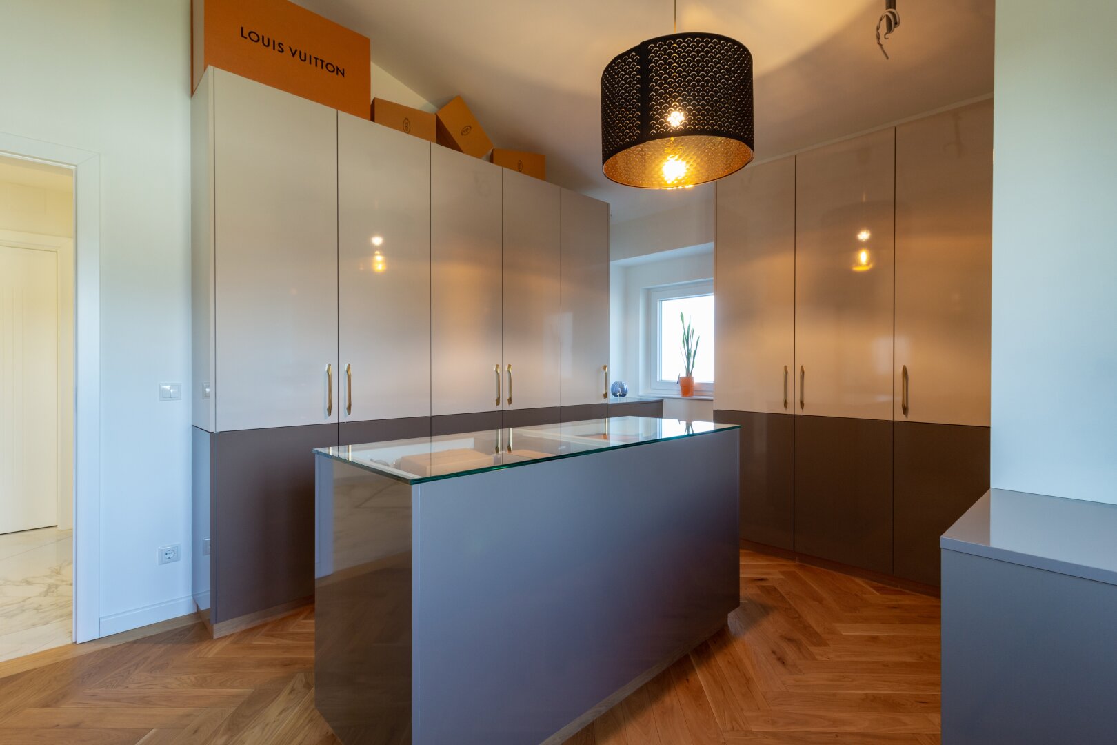 +PHÄNOMENALE Villa mit traumhaftem Panorama, Klima, Pool, Sauna, Designermöbel, direkt in Oberpullendorf anzumieten!