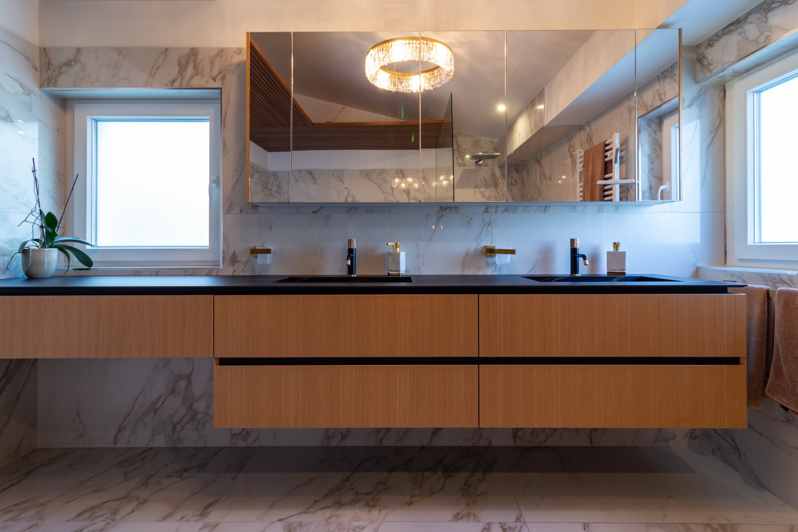 +PHÄNOMENALE Villa mit traumhaftem Panorama, Klima, Pool, Sauna, Designermöbel, direkt in Oberpullendorf anzumieten!