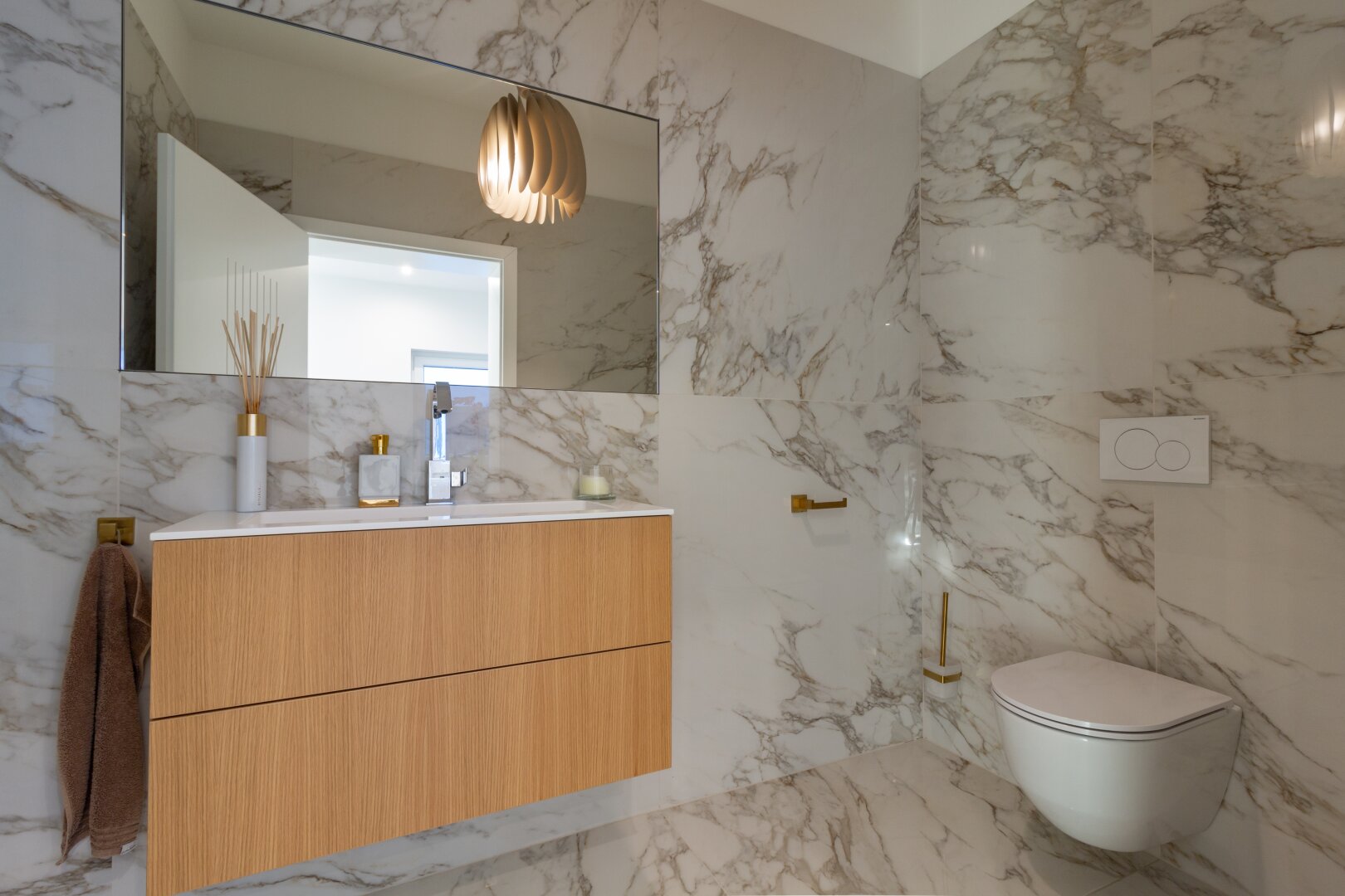 +PHÄNOMENALE Villa mit traumhaftem Panorama, Klima, Pool, Sauna, Designermöbel, direkt in Oberpullendorf anzumieten!