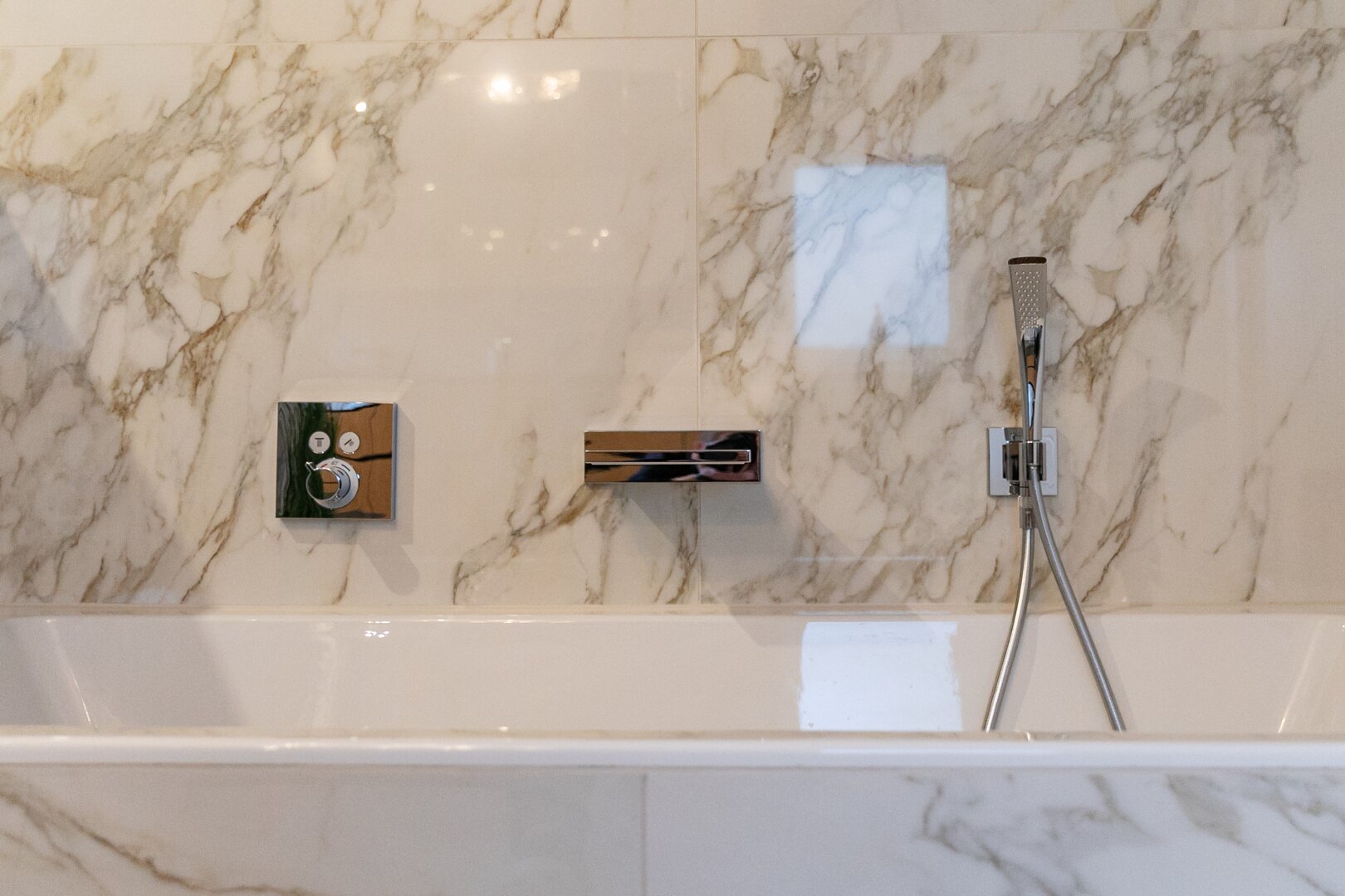 +PHÄNOMENALE Villa mit traumhaftem Panorama, Klima, Pool, Sauna, Designermöbel, direkt in Oberpullendorf anzumieten!