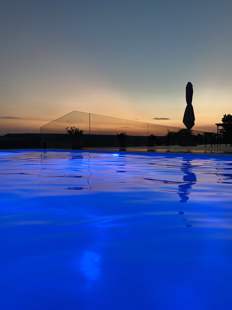 +PHÄNOMENALE Villa mit traumhaftem Panorama, Klima, Pool, Sauna, Designermöbel, direkt in Oberpullendorf anzumieten!