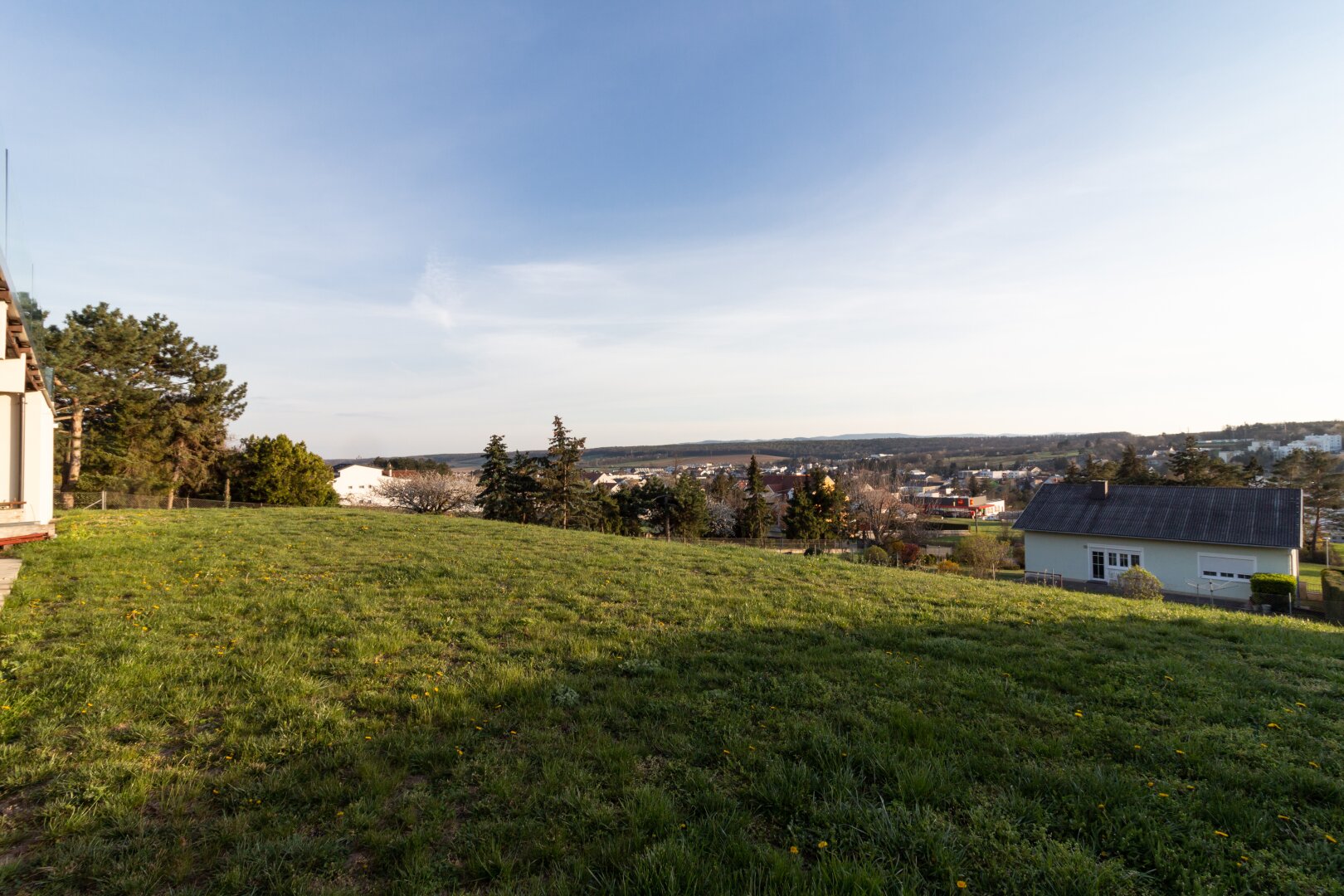 +PHÄNOMENALE Villa mit traumhaftem Panorama, Klima, Pool, Sauna, Designermöbel, direkt in Oberpullendorf anzumieten!