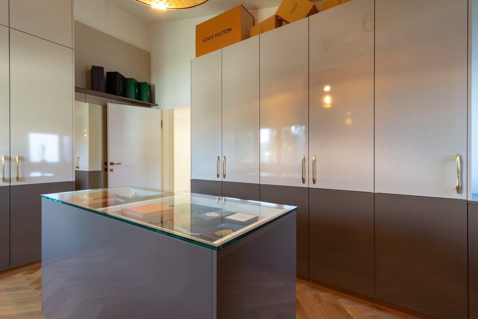 +PHÄNOMENALE Villa mit traumhaftem Panorama, Klima, Pool, Sauna, Designermöbel, direkt in Oberpullendorf zu kaufen!