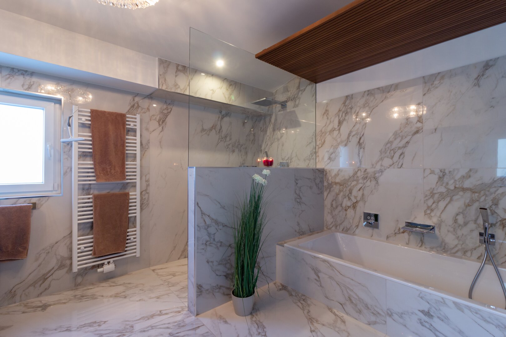 +PHÄNOMENALE Villa mit traumhaftem Panorama, Klima, Pool, Sauna, Designermöbel, direkt in Oberpullendorf zu kaufen!