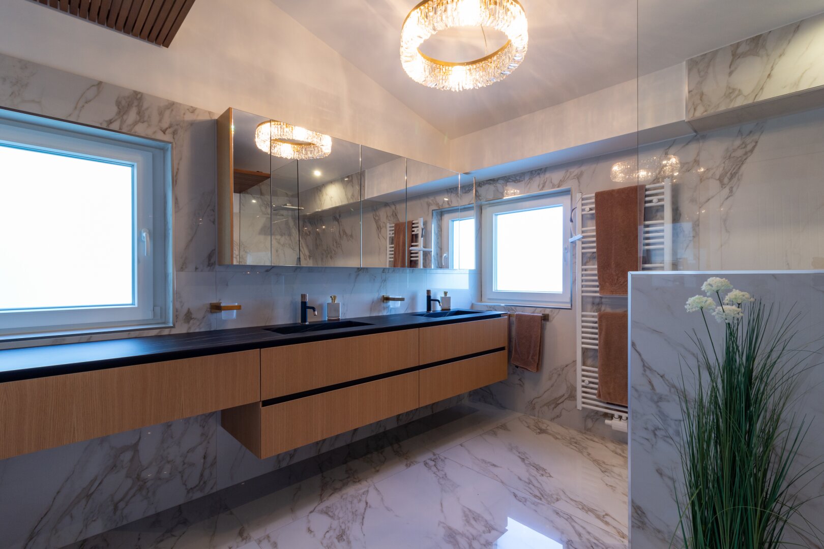 +PHÄNOMENALE Villa mit traumhaftem Panorama, Klima, Pool, Sauna, Designermöbel, direkt in Oberpullendorf zu kaufen!