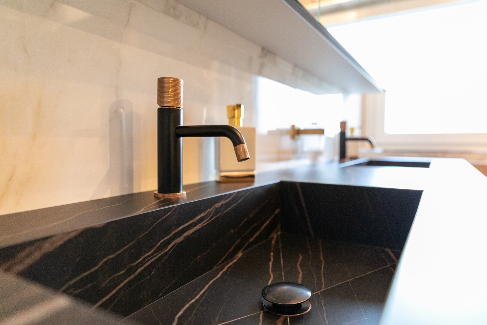 +PHÄNOMENALE Villa mit traumhaftem Panorama, Klima, Pool, Sauna, Designermöbel, direkt in Oberpullendorf zu kaufen!