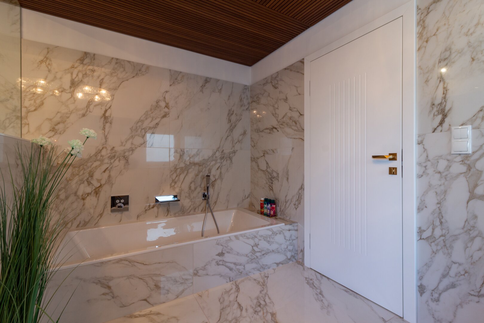 +PHÄNOMENALE Villa mit traumhaftem Panorama, Klima, Pool, Sauna, Designermöbel, direkt in Oberpullendorf zu kaufen!