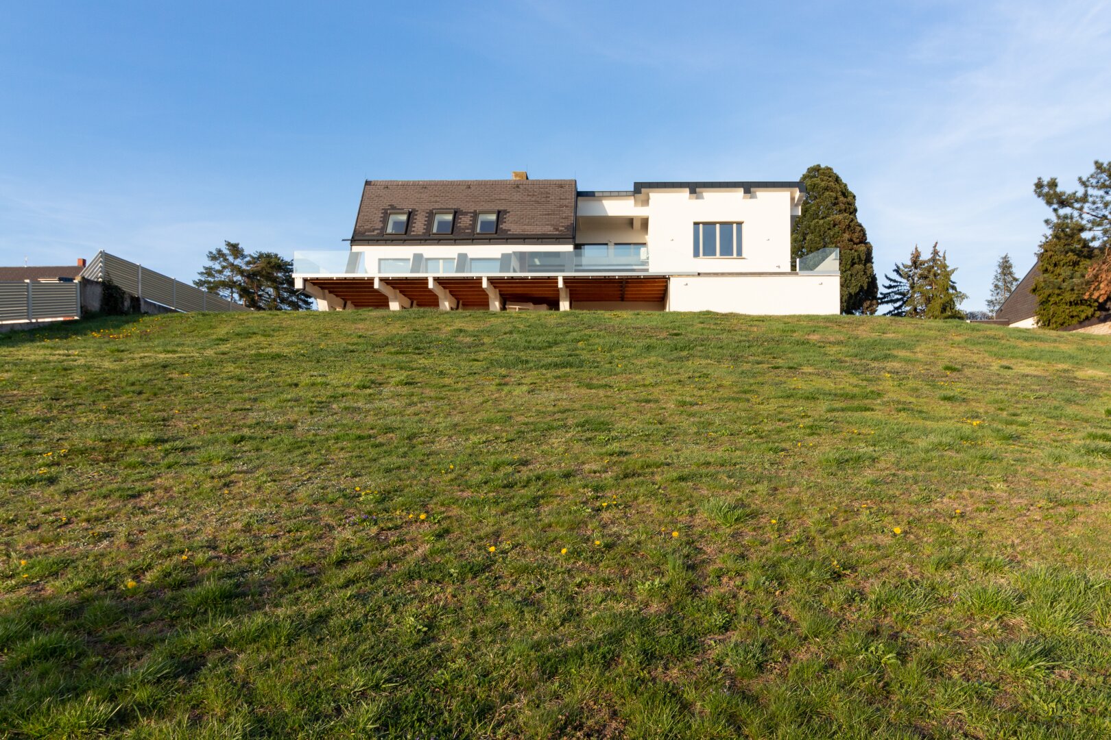 +PHÄNOMENALE Villa mit traumhaftem Panorama, Klima, Pool, Sauna, Designermöbel, direkt in Oberpullendorf zu kaufen!