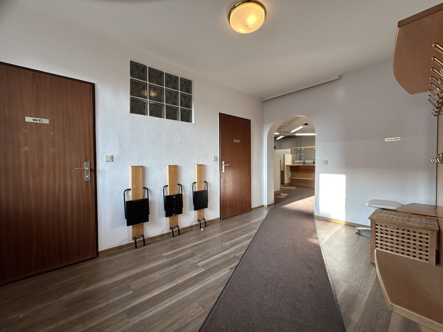 +Arztpraxis oder Büro in zentraler Lage von Oberpullendorf zu vermieten!+