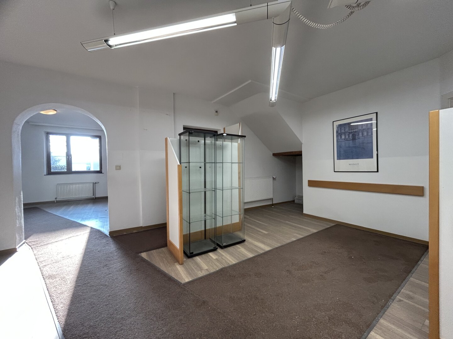 +Arztpraxis oder Büro in zentraler Lage von Oberpullendorf zu vermieten!+