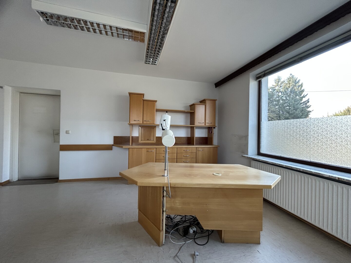 +Arztpraxis oder Büro in zentraler Lage von Oberpullendorf zu vermieten!+