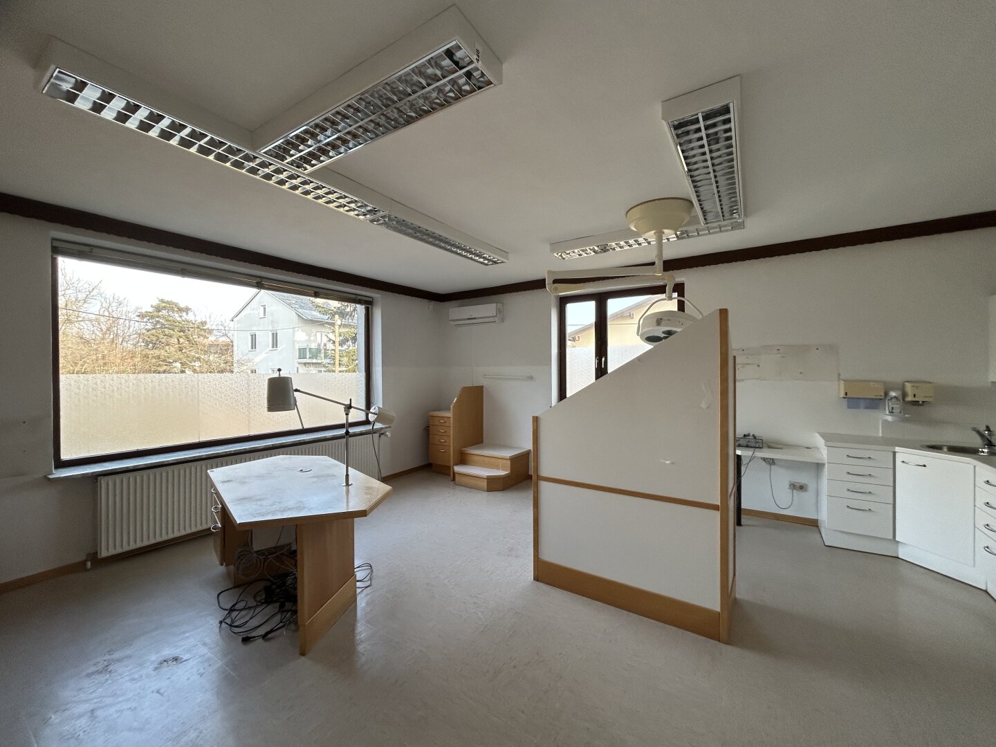 +Arztpraxis oder Büro in zentraler Lage von Oberpullendorf zu vermieten!+