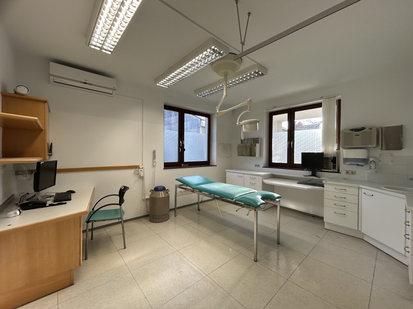 +Arztpraxis oder Büro in zentraler Lage von Oberpullendorf zu vermieten!+