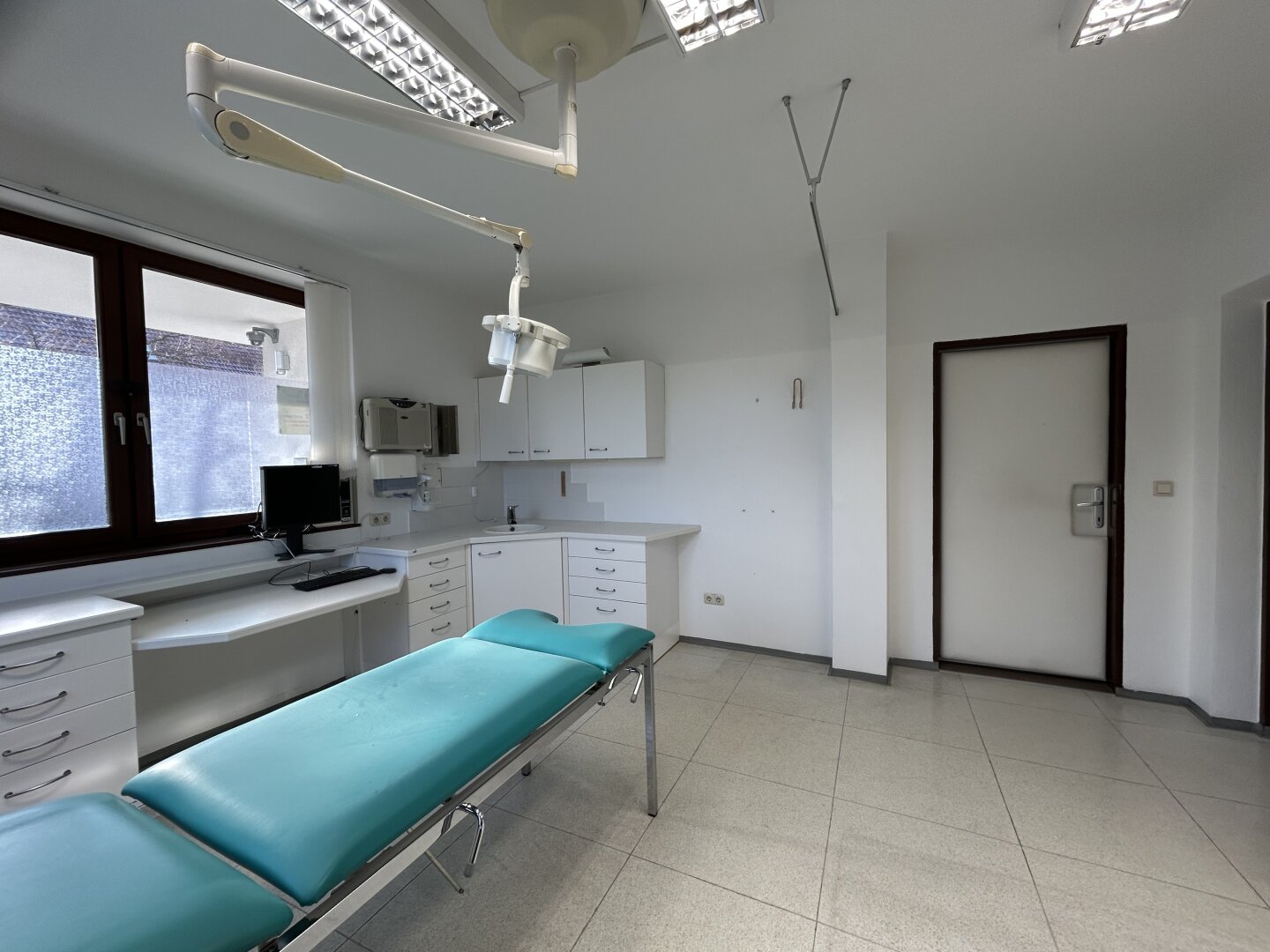 +Arztpraxis oder Büro in zentraler Lage von Oberpullendorf zu vermieten!+